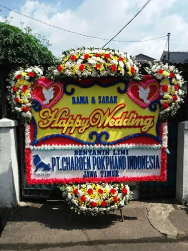 Karangan Bunga Pernikahan tambelansampit